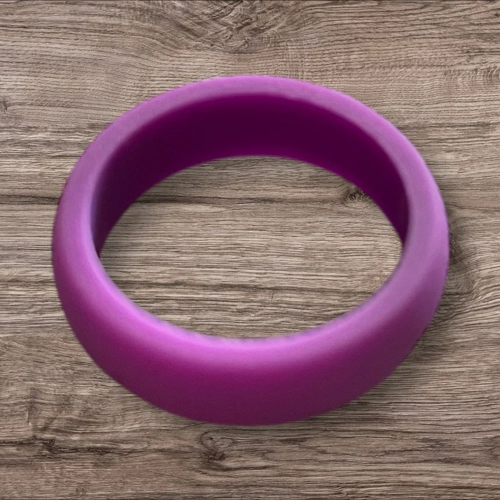 NEW 7-Count Assorted Lightweight Silicone Everyday Rings (Multiple Sizes)